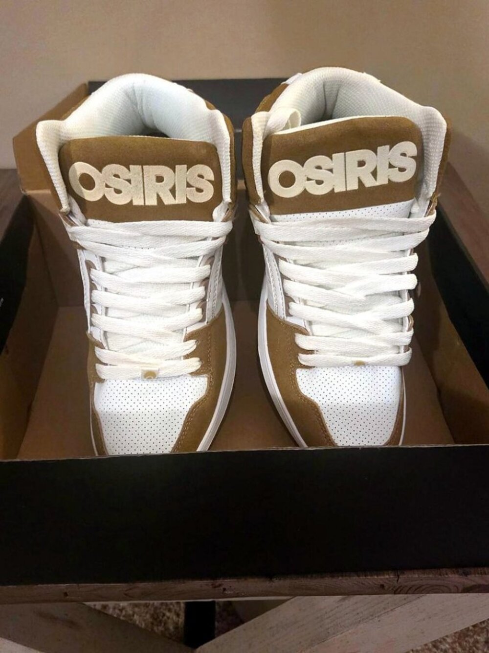 Osiris NYC 83 CLK Men's High Top Skate Shoes White Tan Gum Size 9.5 New in Box